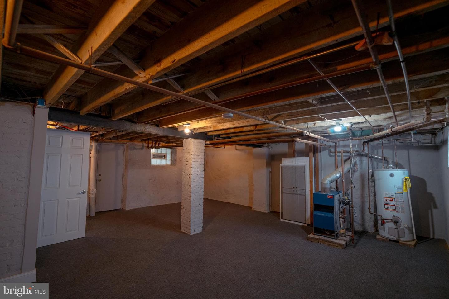910 E Stafford Street photo 32