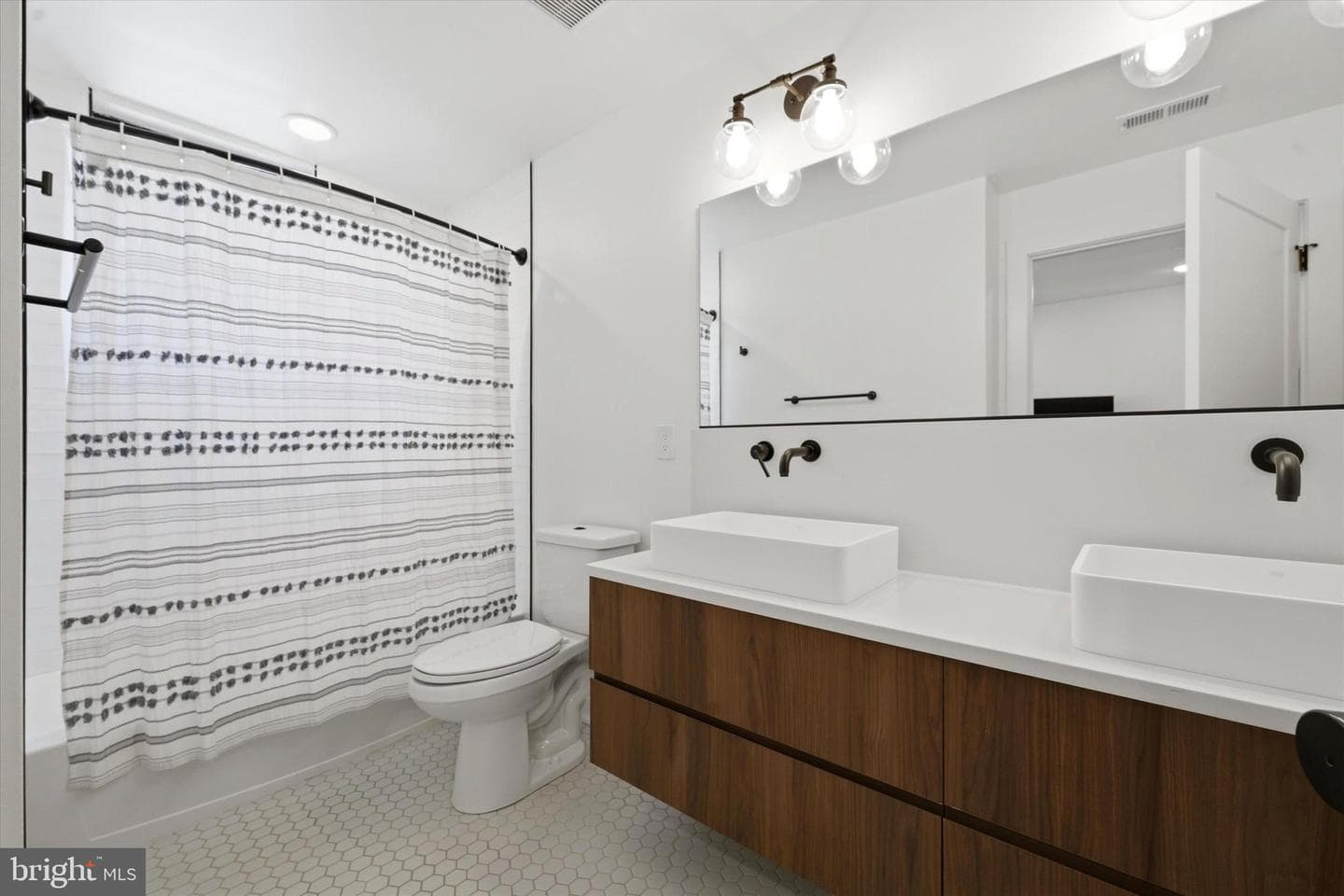 1723 Francis Street #3f photo 17