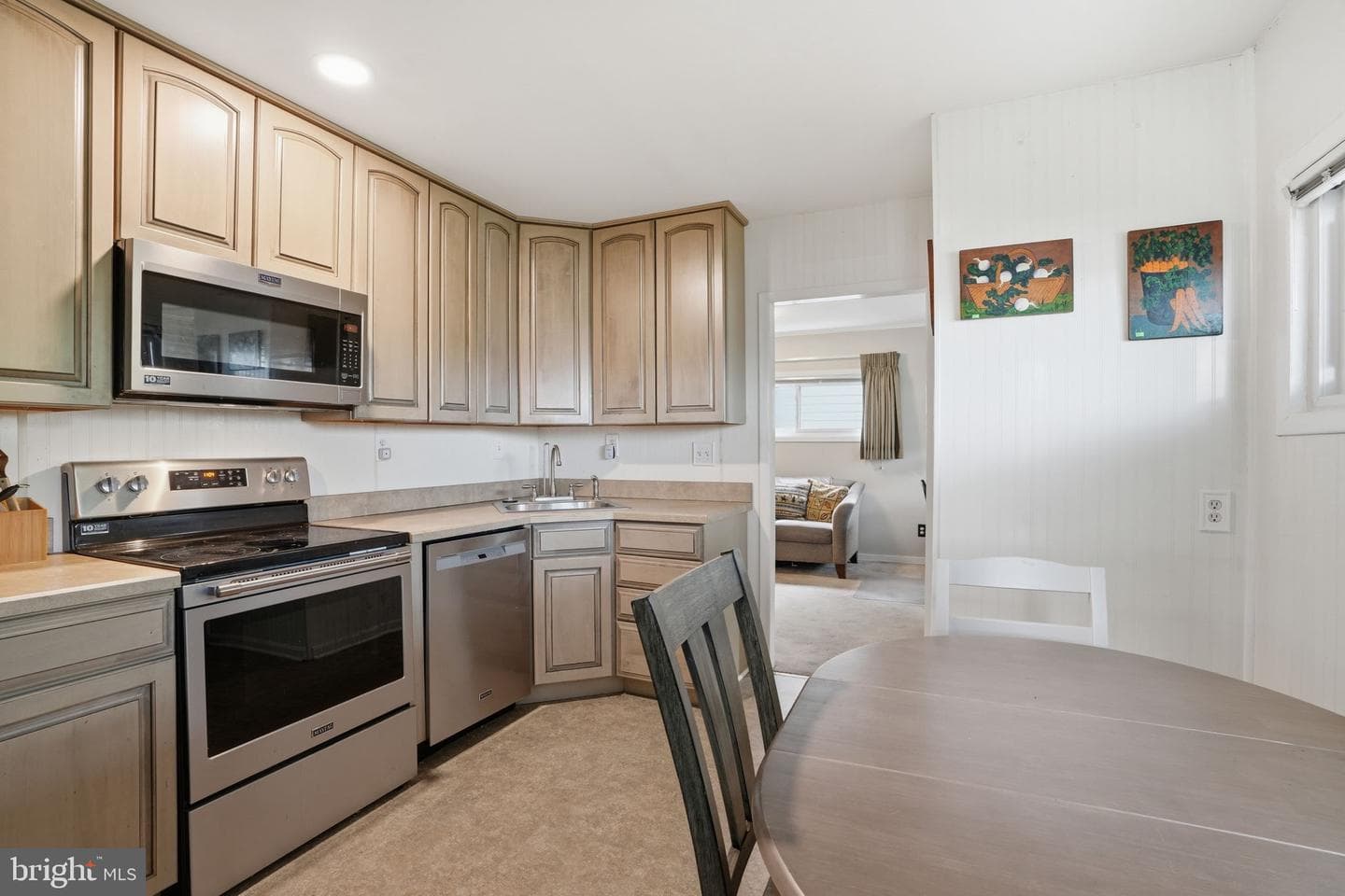 504 Overhill Avenue photo 11
