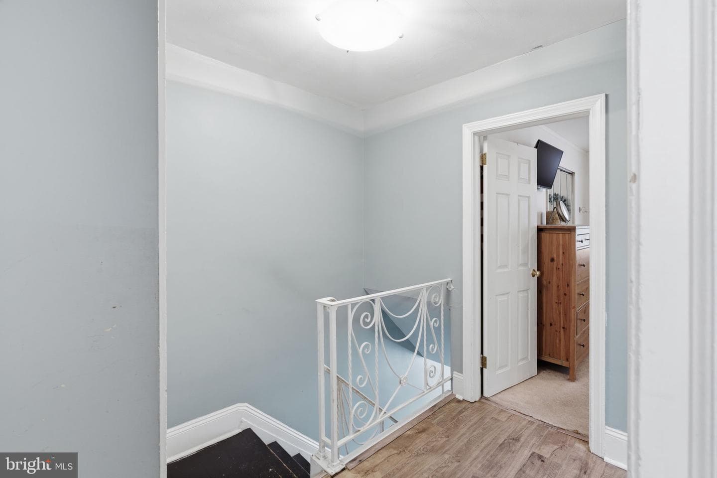 2905 Knorr Street photo 11