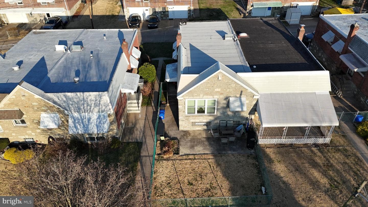8171 Lister Street photo 32
