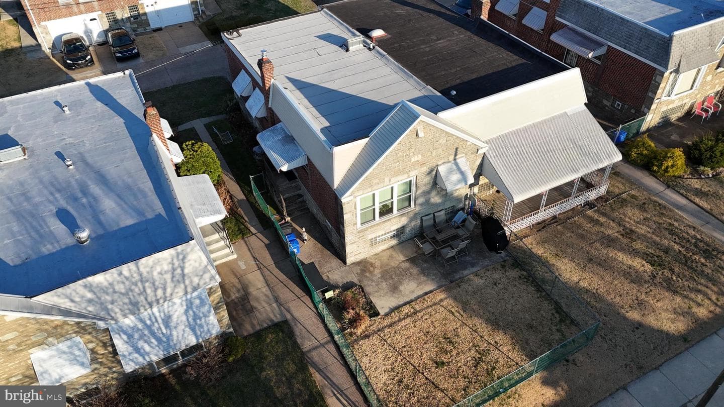 8171 Lister Street photo 34