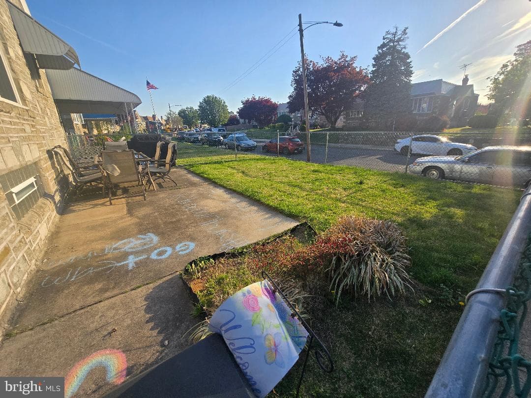 8171 Lister Street photo 7