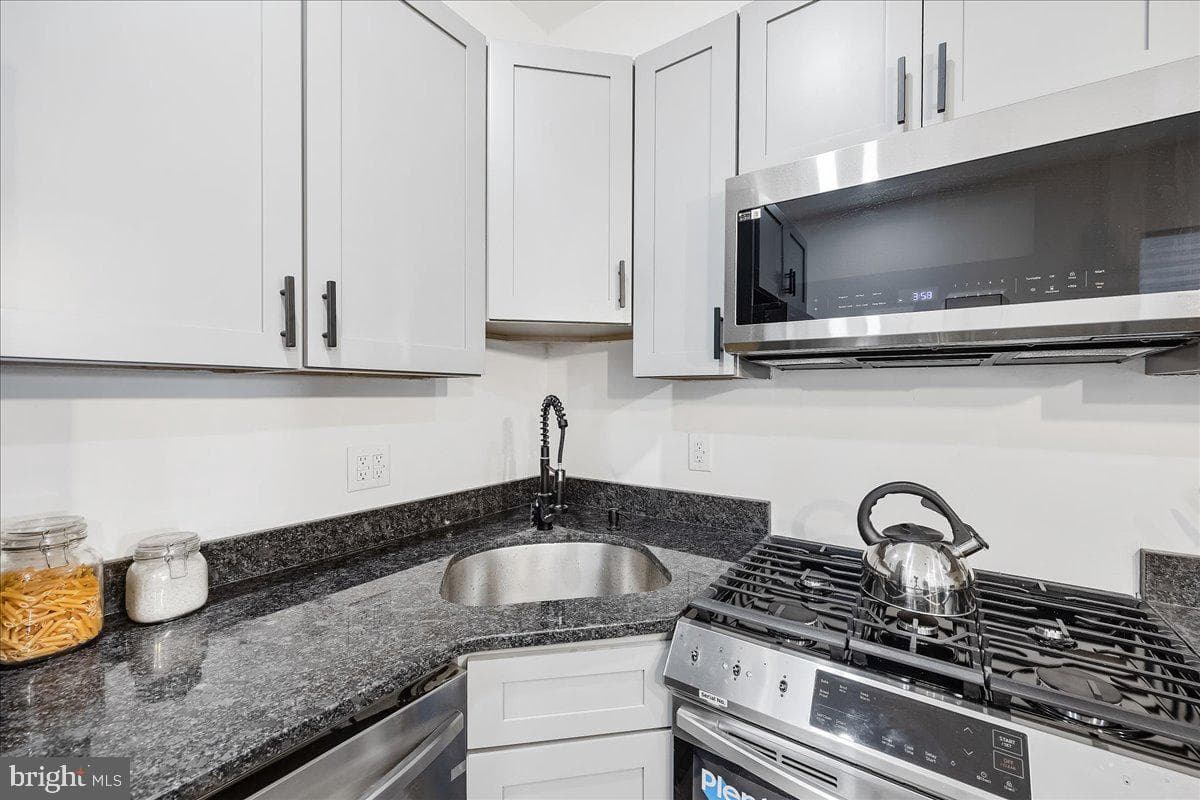 420 N 62nd Street photo 6