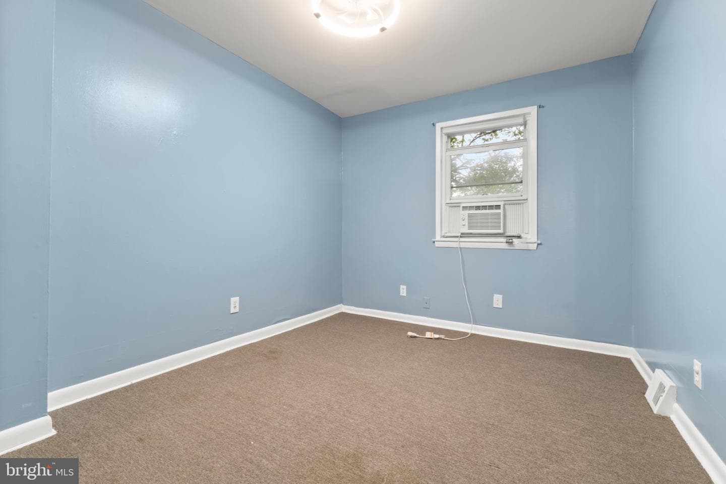 1225 Diamond St photo 9