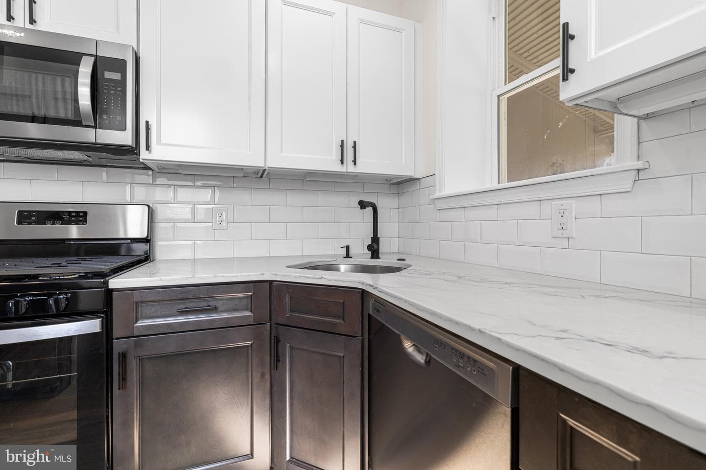 511 N Gross Street photo 10