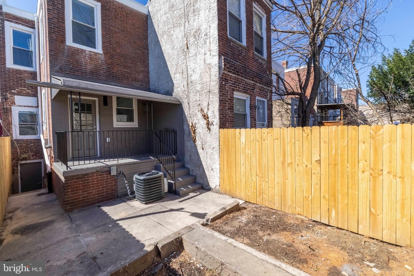 511 N Gross Street photo 28