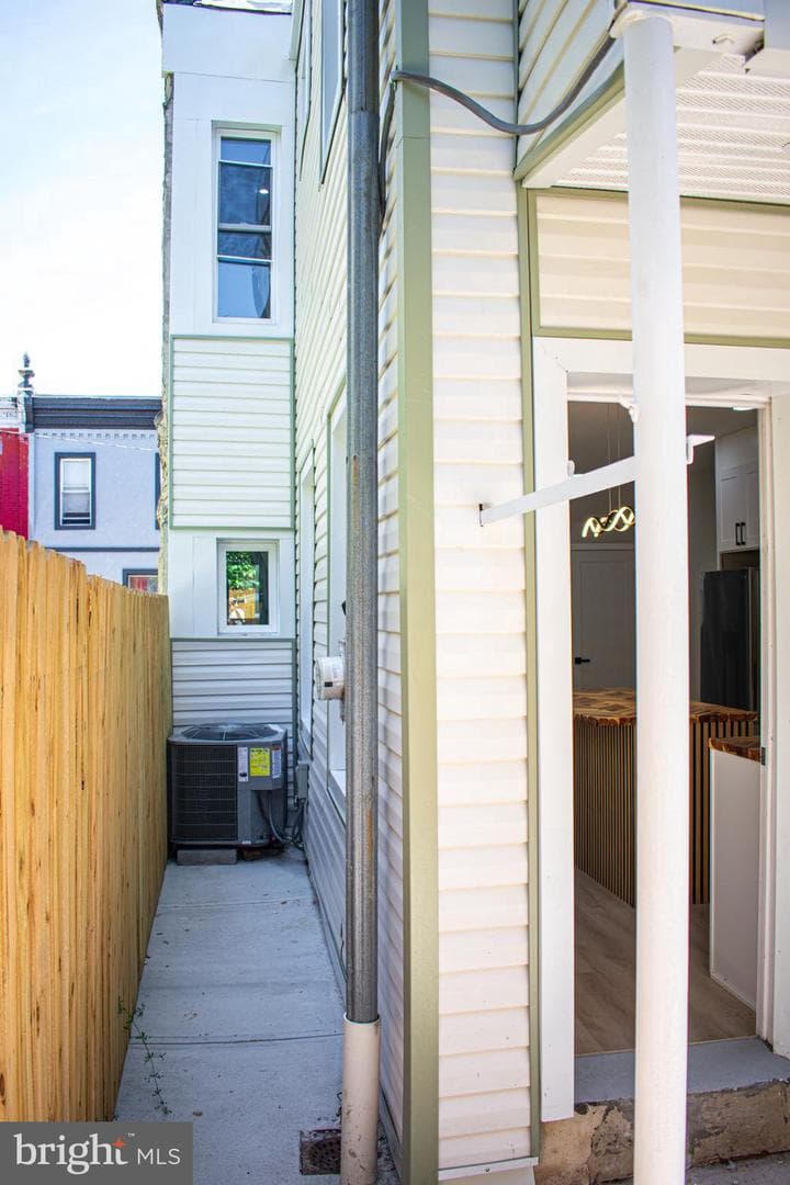 1630 N Newkirk Street photo 12