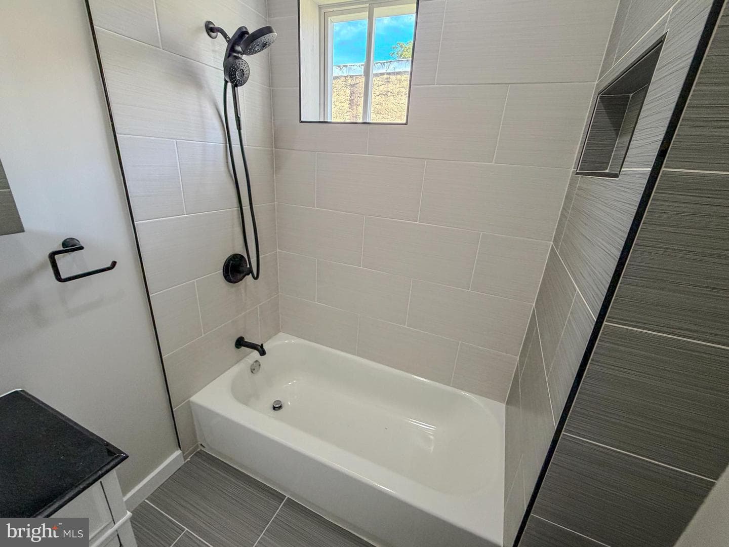 1630 N Newkirk Street photo 39
