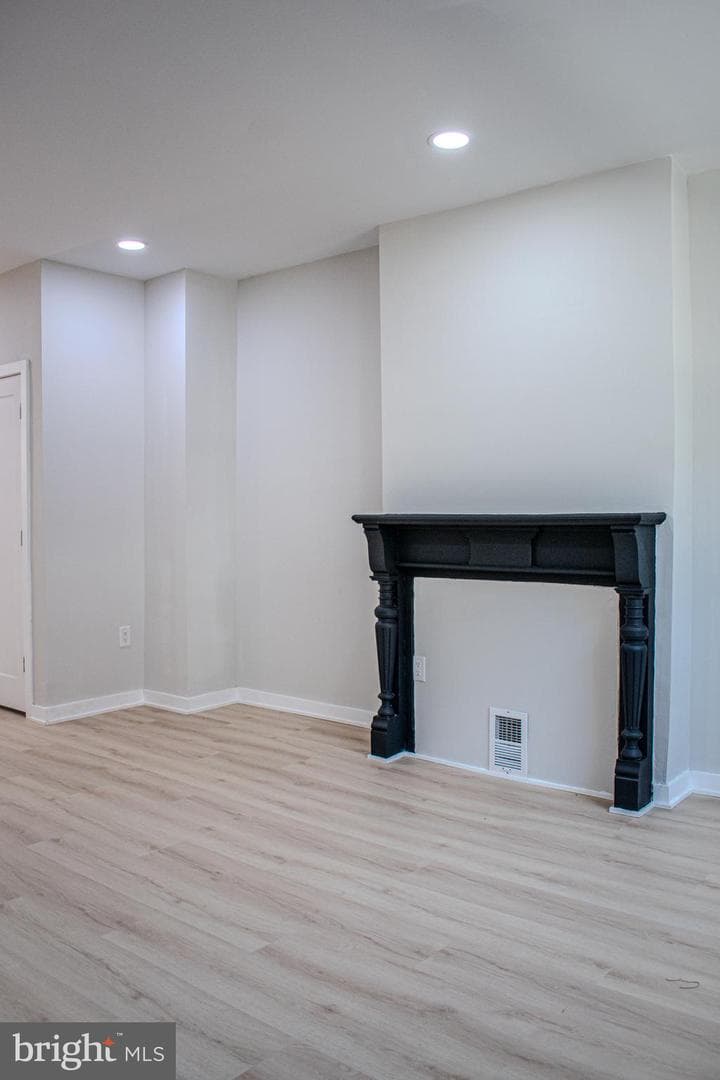 1630 N Newkirk Street photo 5