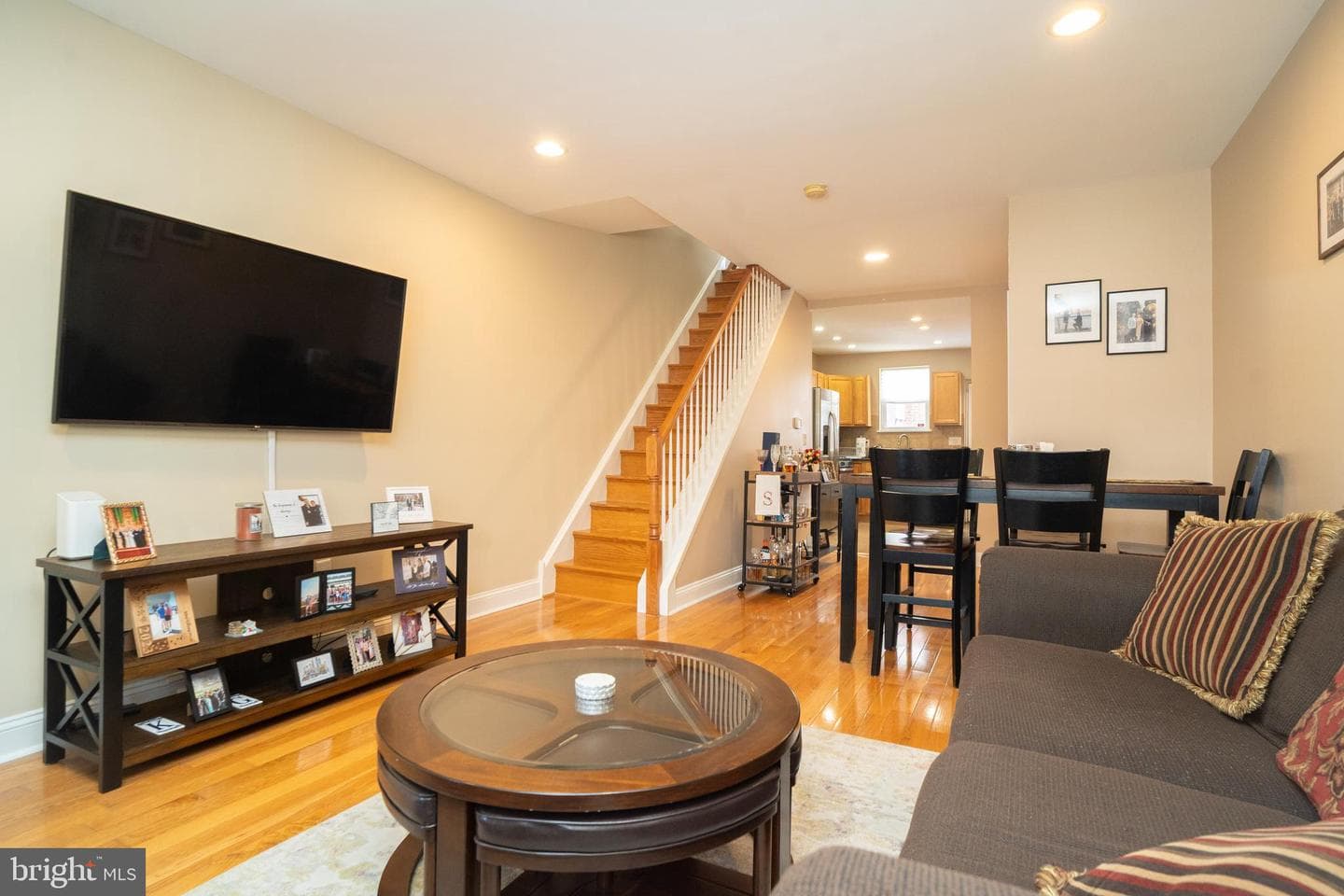 2352 S Lee Street photo 4