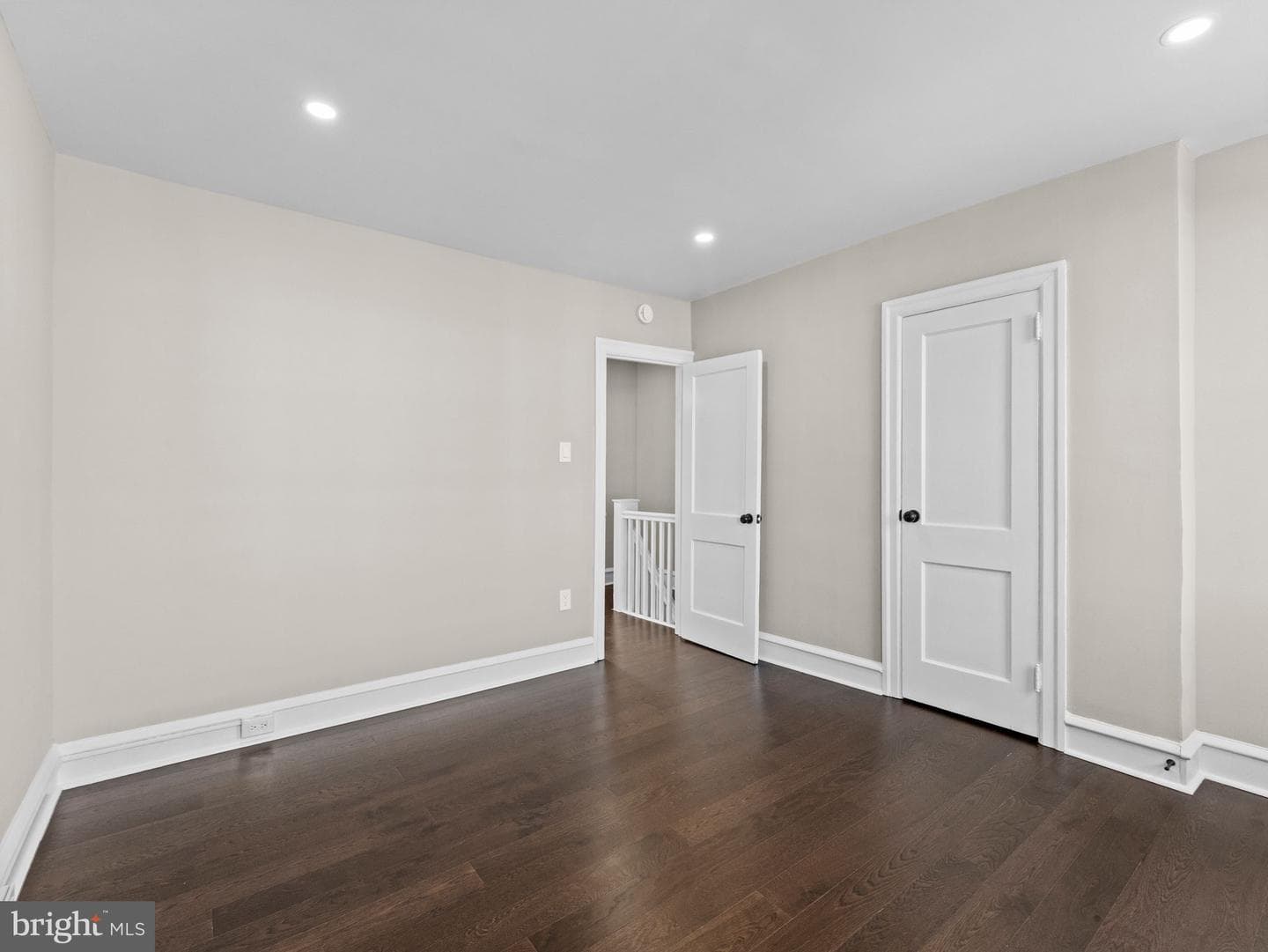 5921 Elsinore St photo 5