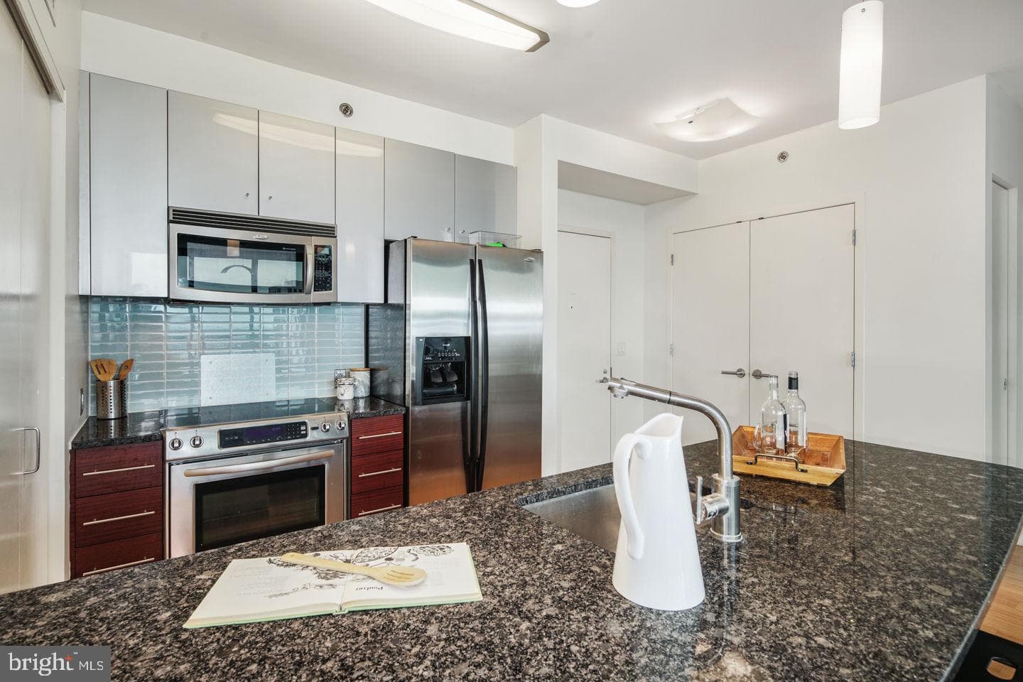 2101 Market Street #2405 photo 22