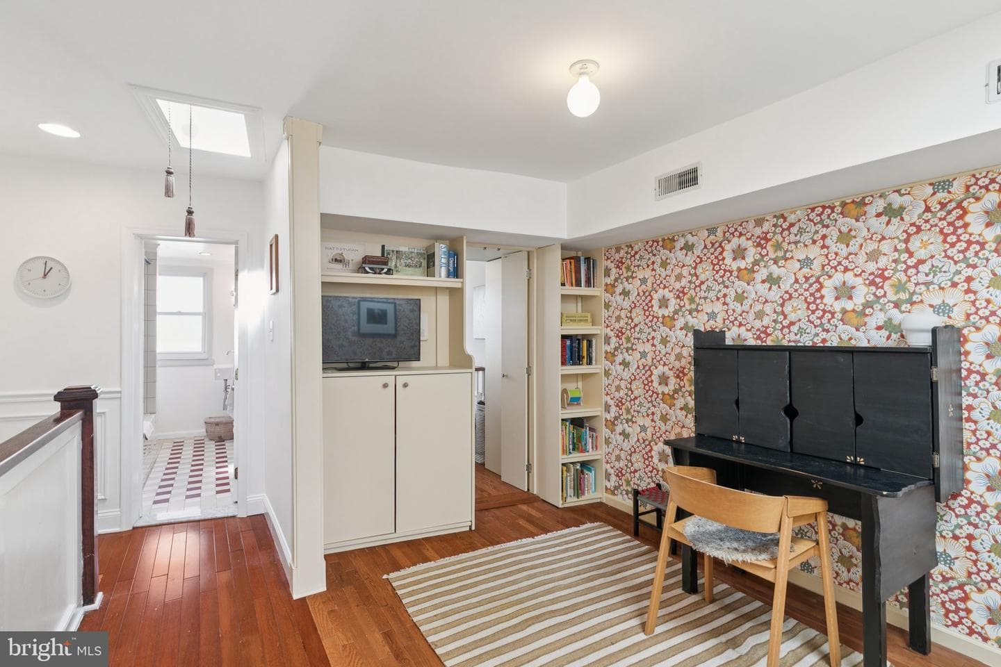 733 Montrose Street photo 15