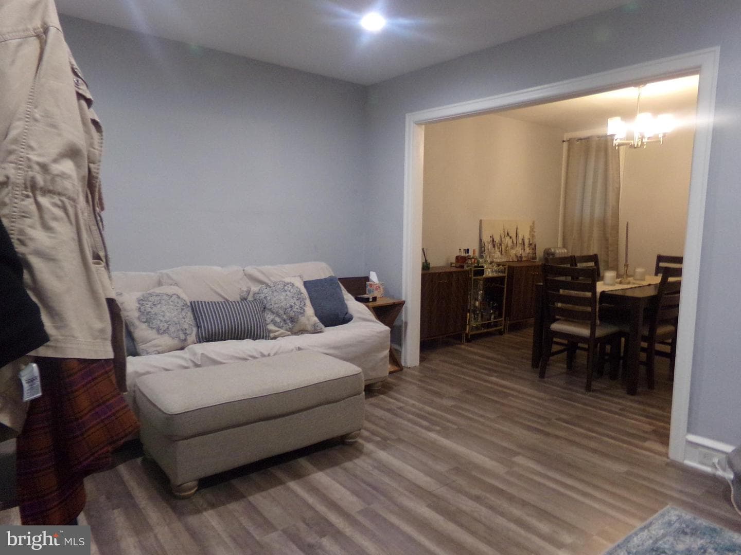 160 Linton Street photo 5
