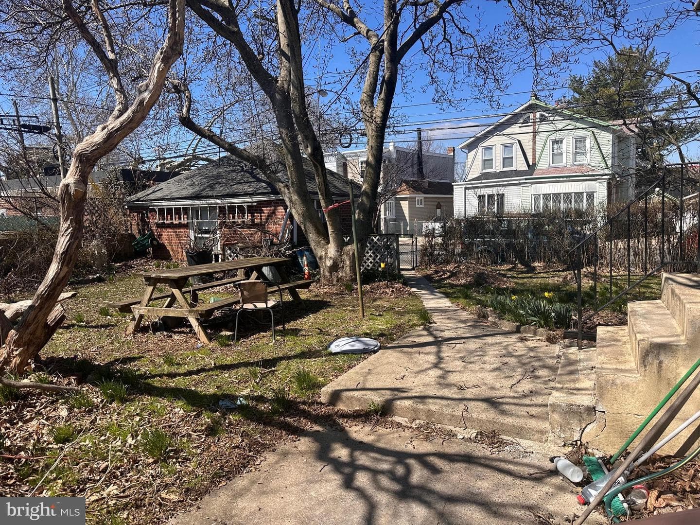 402 Walter Street photo 13