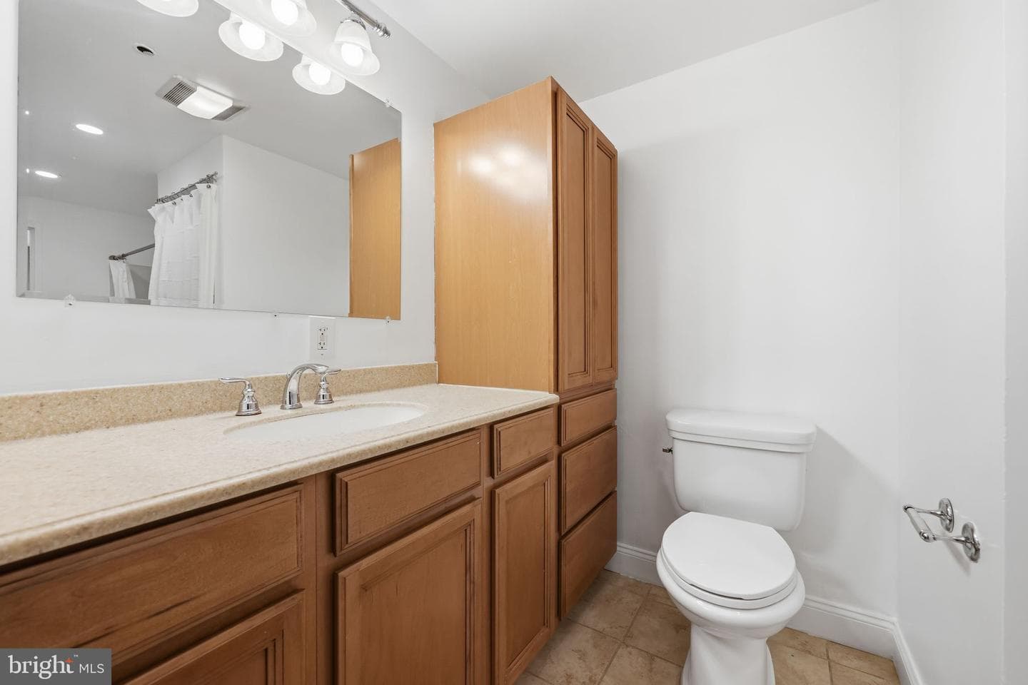 301 Race Street #c010 photo 16