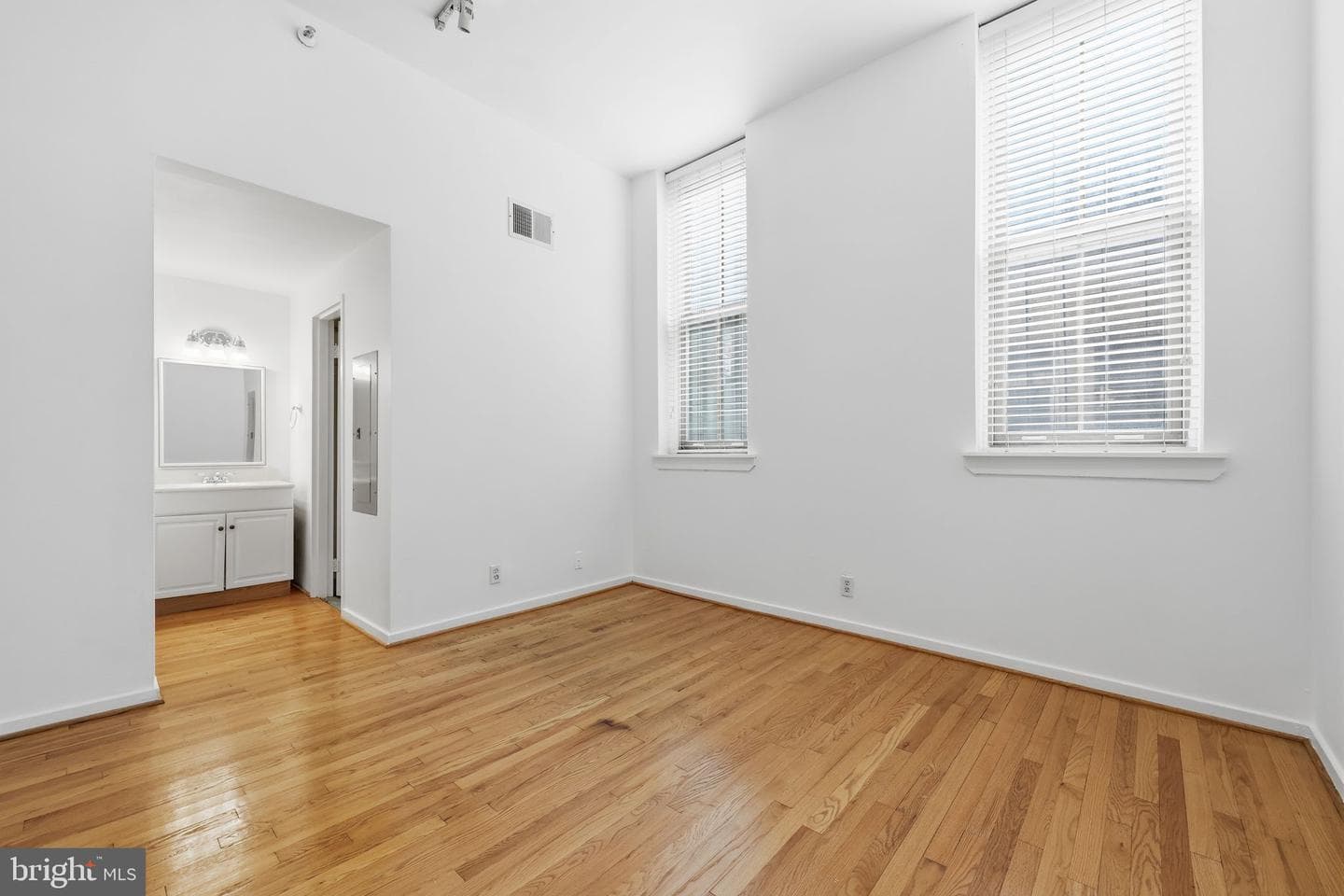 301 Race Street #c010 photo 18