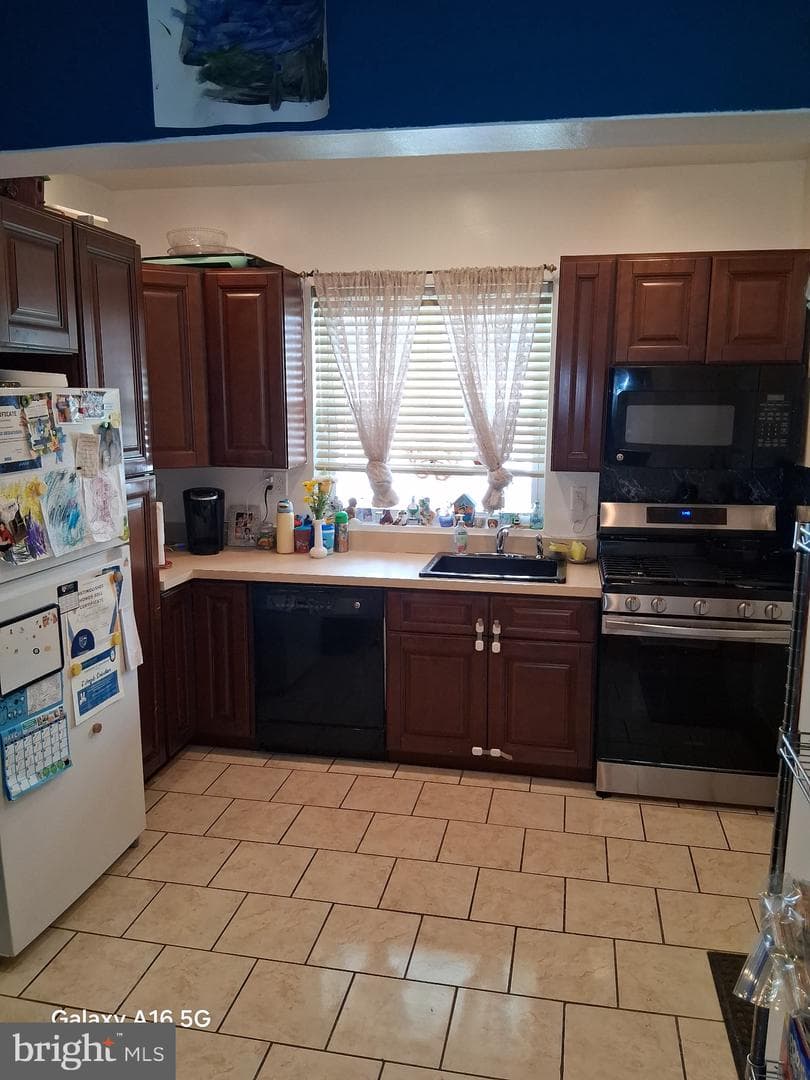 7327 Dicks Avenue photo 3
