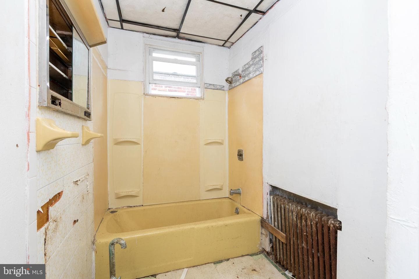 319 W Duncannon Avenue photo 20