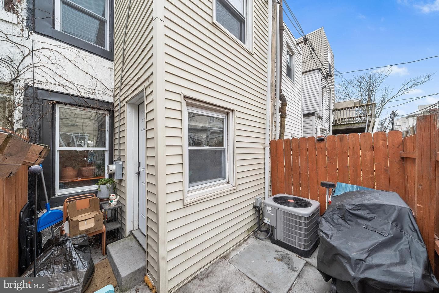 1567 E Hewson Street photo 25