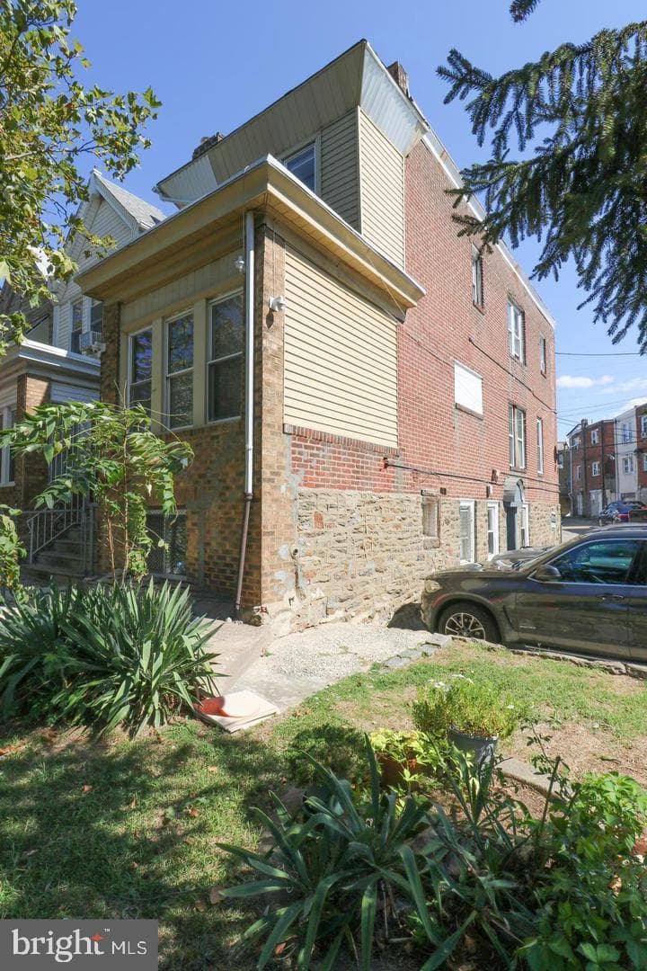 4723 Whitaker Avenue photo 28