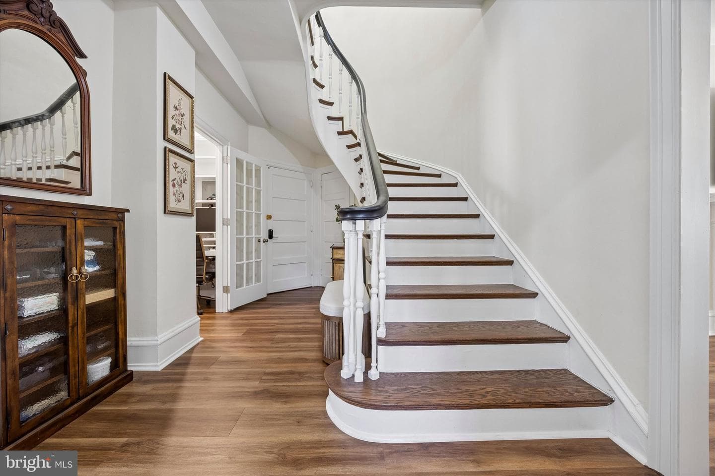 250 S 13th Street #8e photo 3