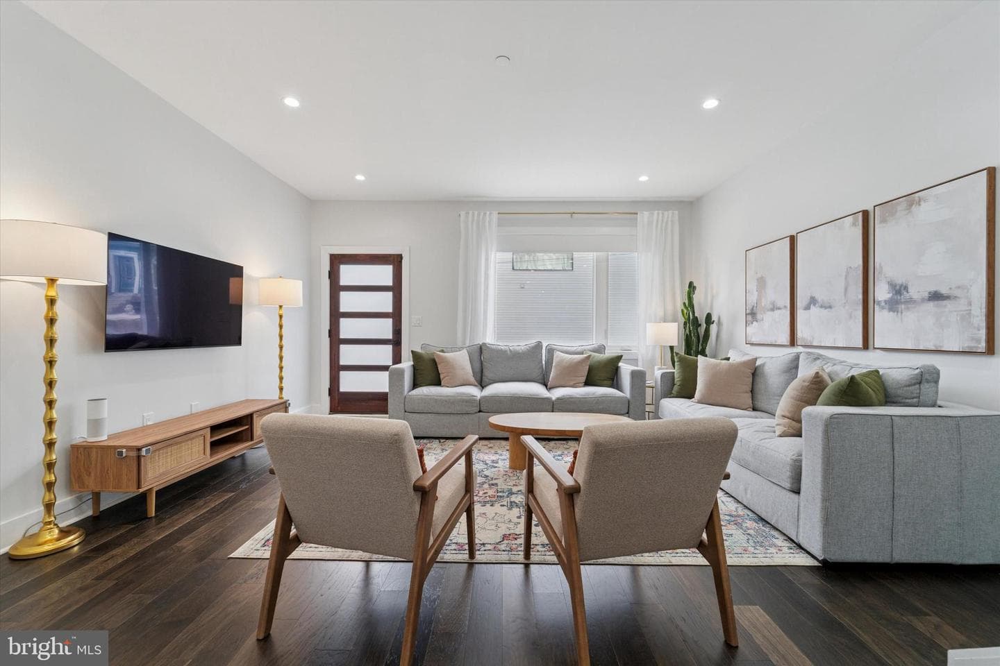 73 E Sharpnack Street photo 19