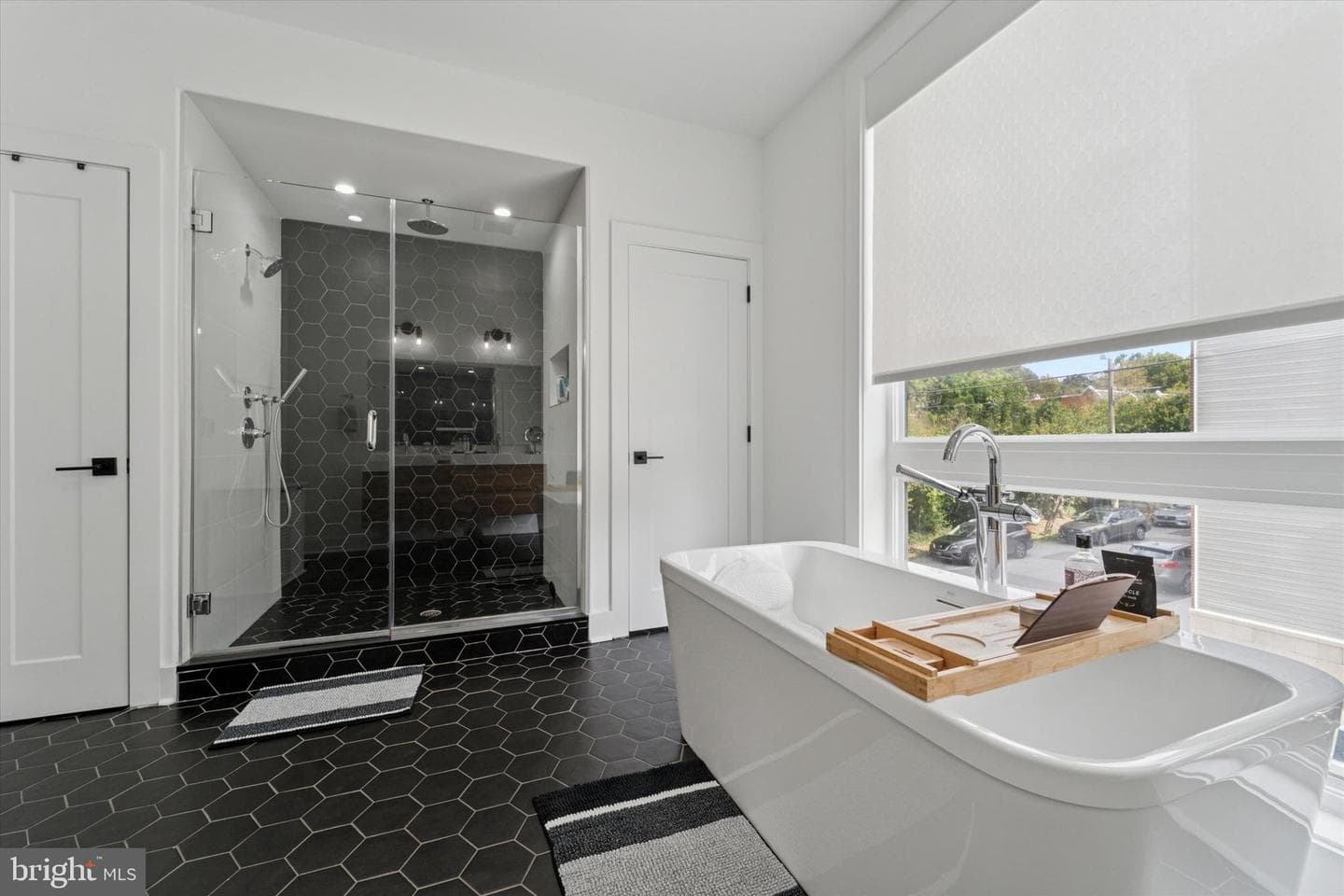 73 E Sharpnack Street photo 27
