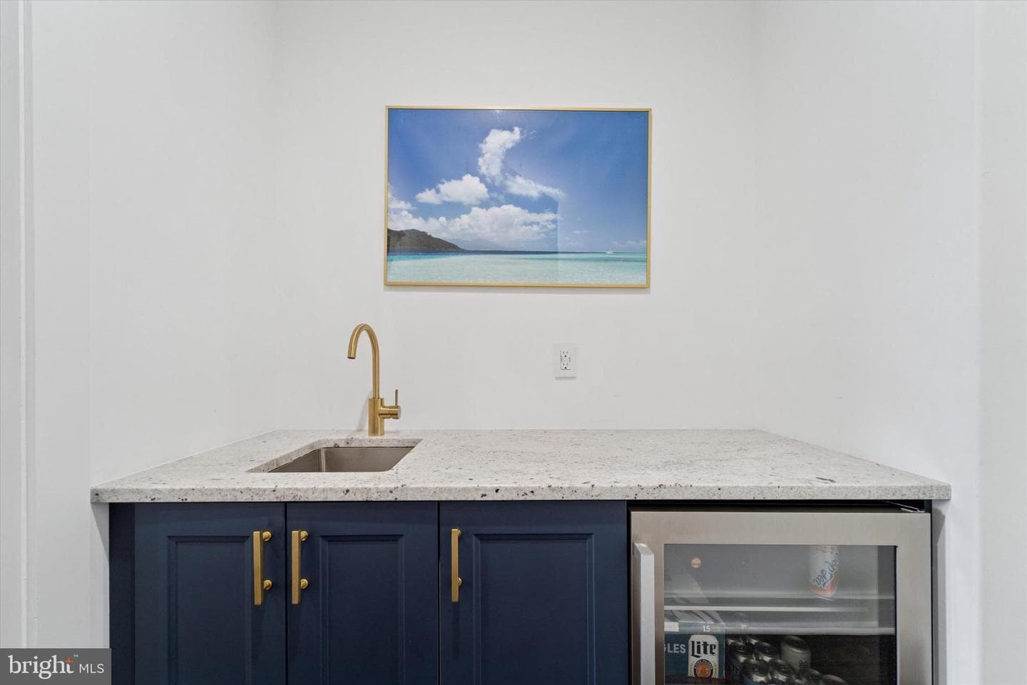 73 E Sharpnack Street photo 35