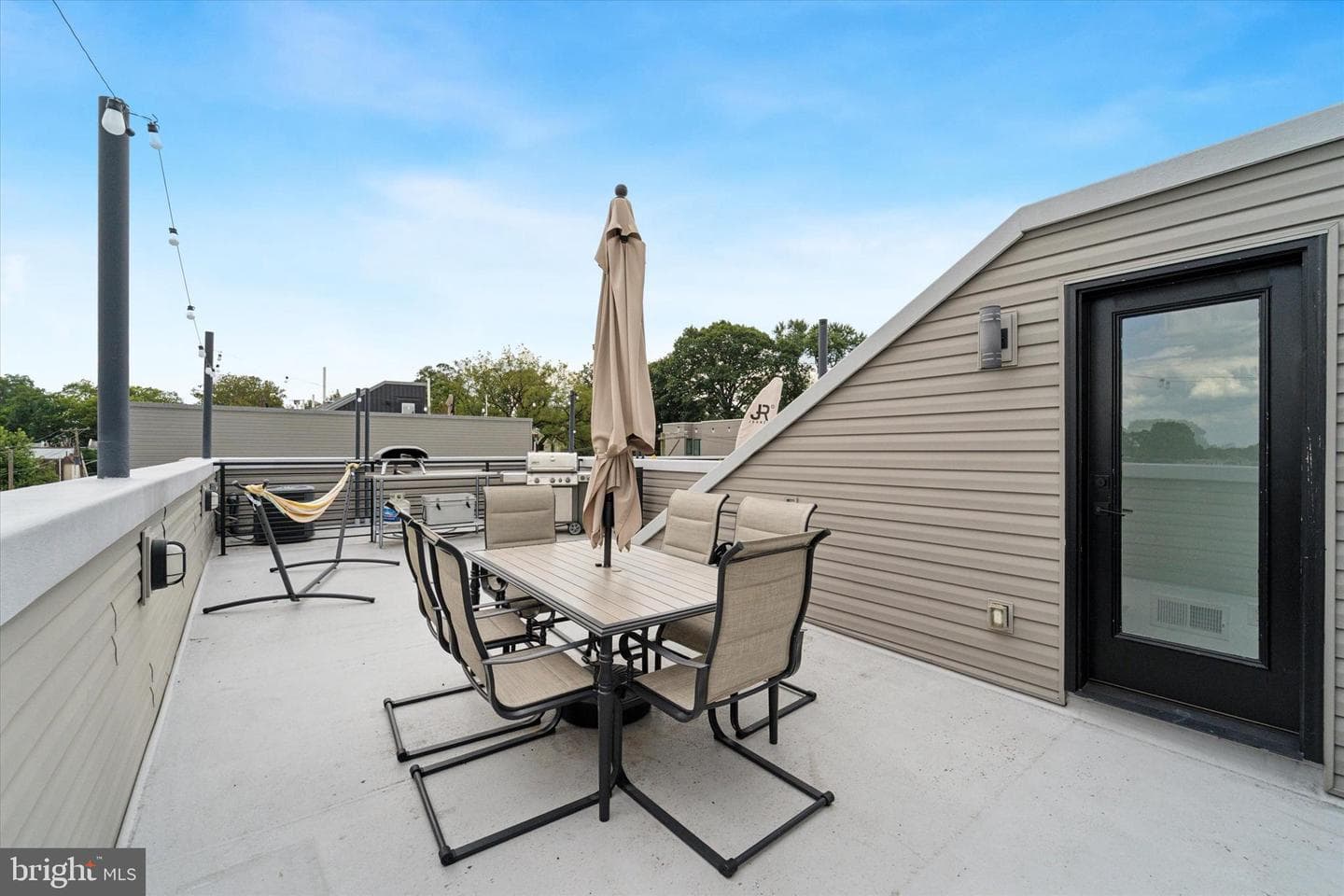 73 E Sharpnack Street photo 37