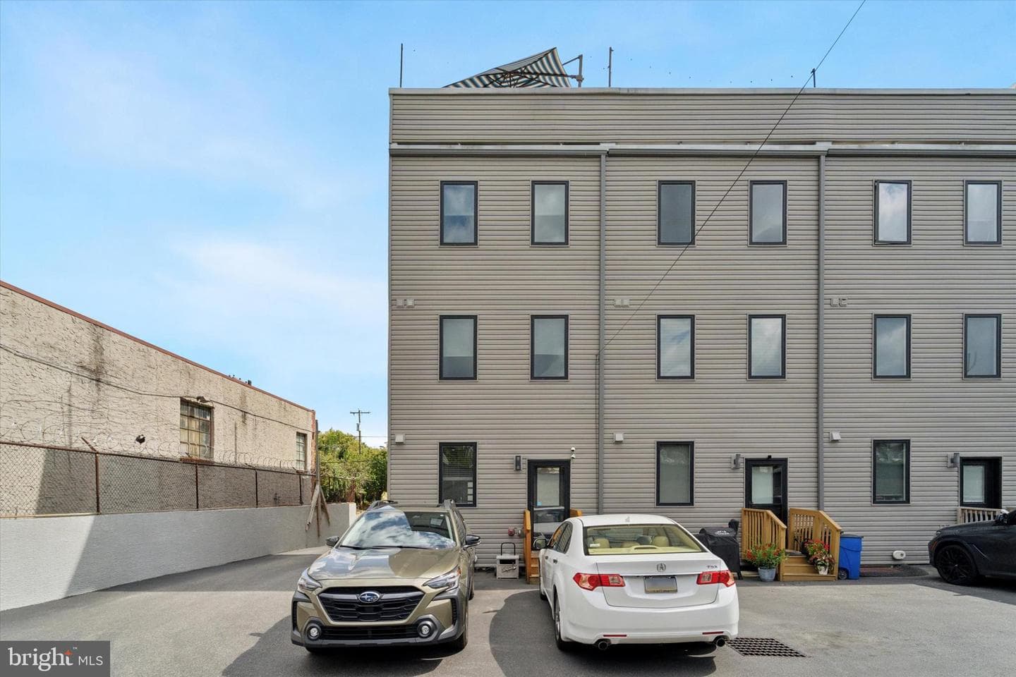 73 E Sharpnack Street photo 42