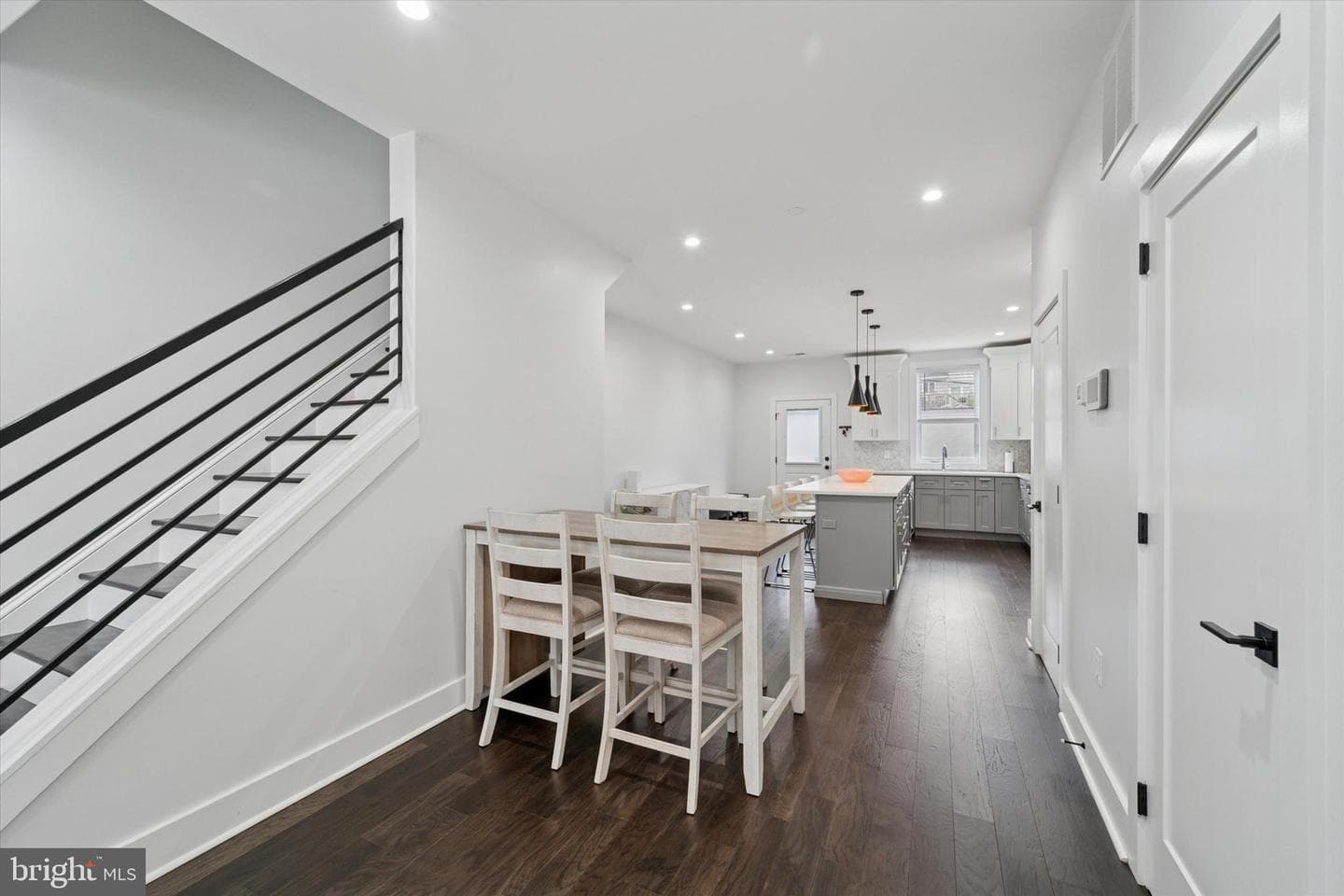 73 E Sharpnack Street photo 5
