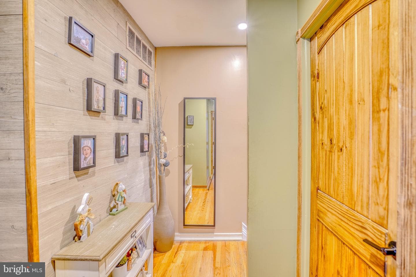 2531 Lefevre Street photo 12