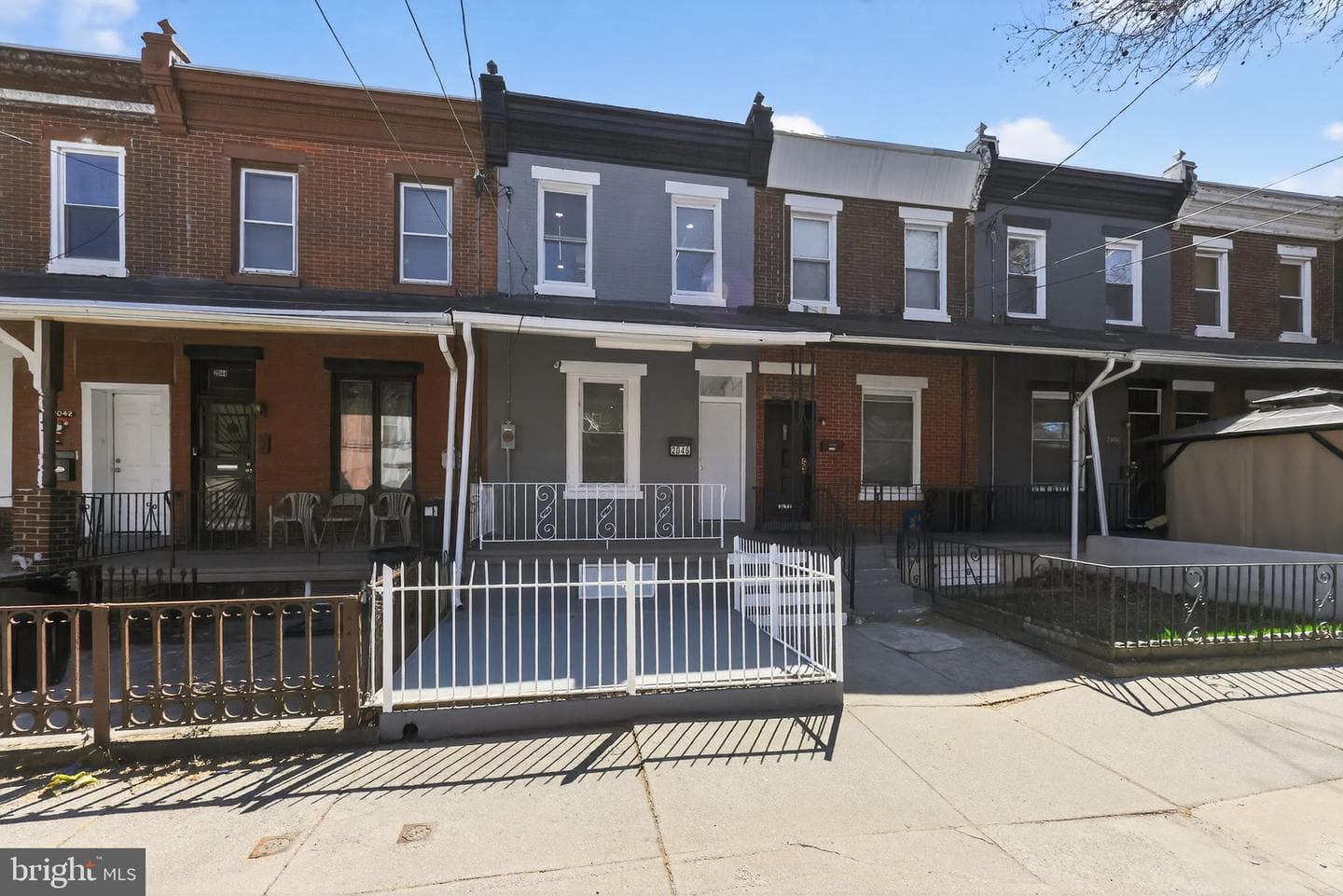 2046 Dennie Street