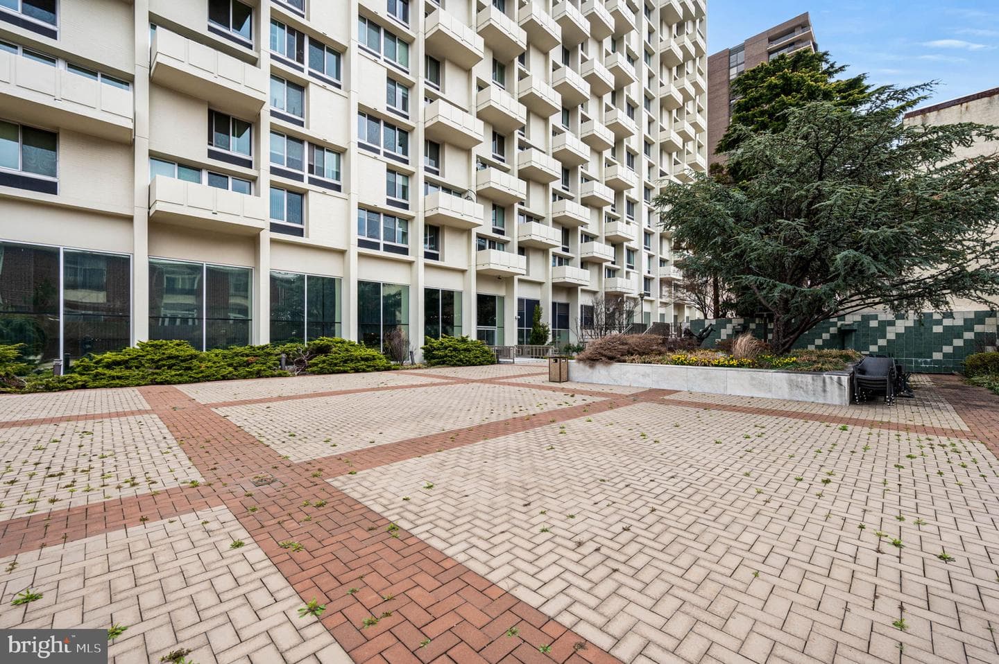 604 S Washington Square #418 photo 18
