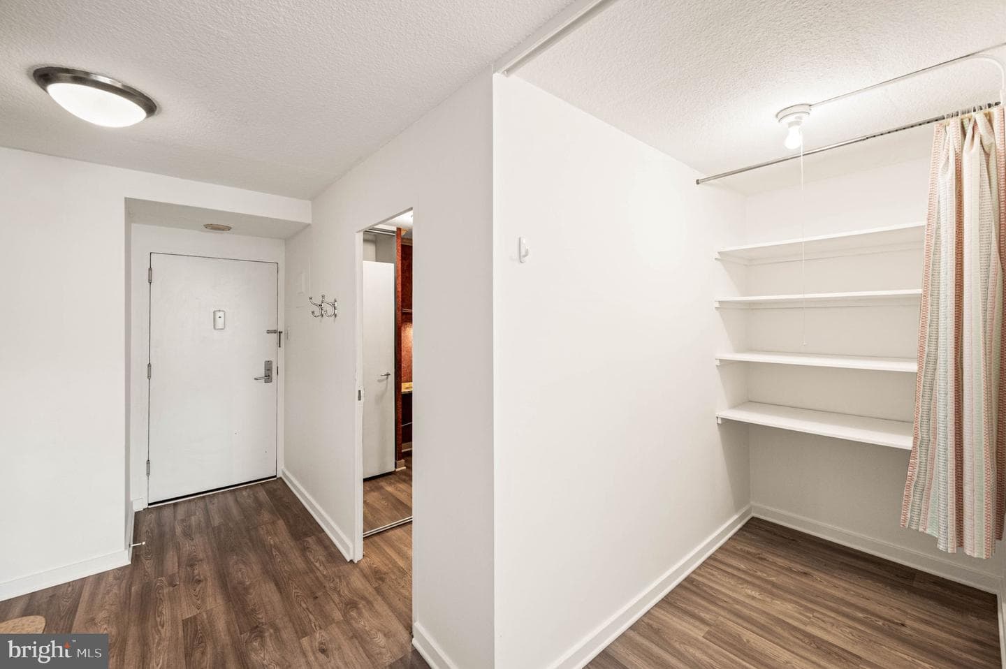 604 S Washington Square #418 photo 9