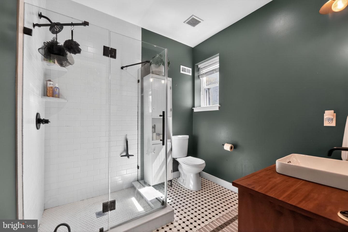 2938 Nicholas Street photo 29