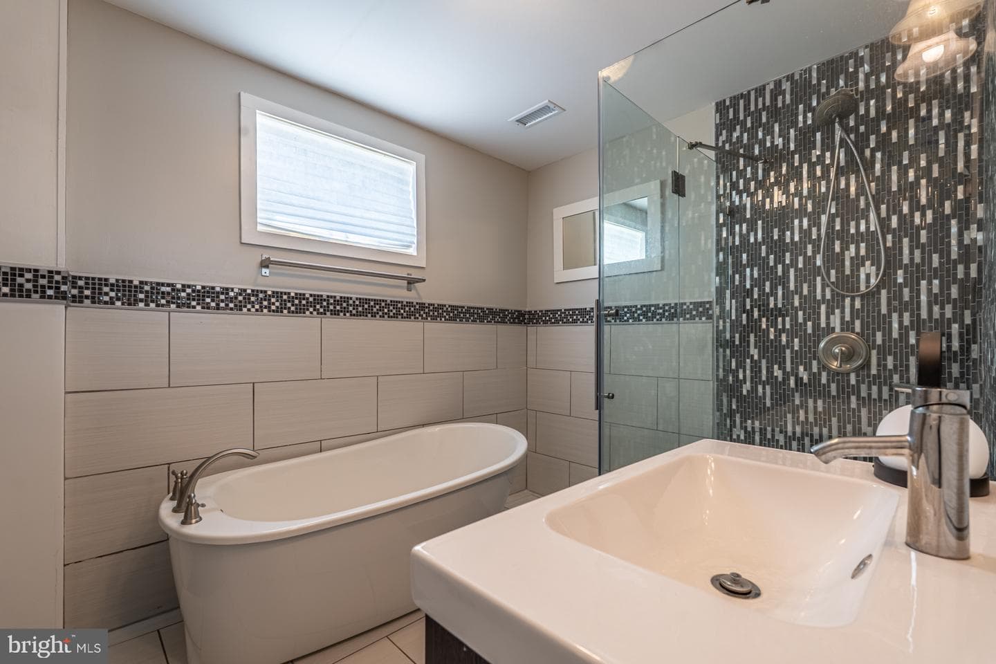 1152 S 7th Street photo 11