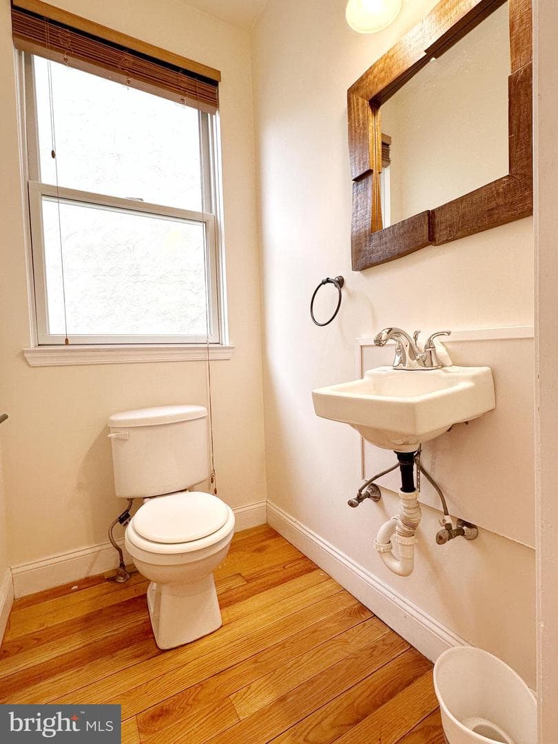 1108 E Oxford Street photo 36