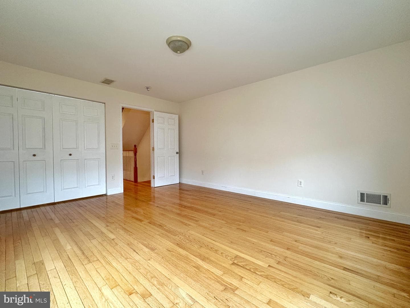 1108 E Oxford Street photo 58