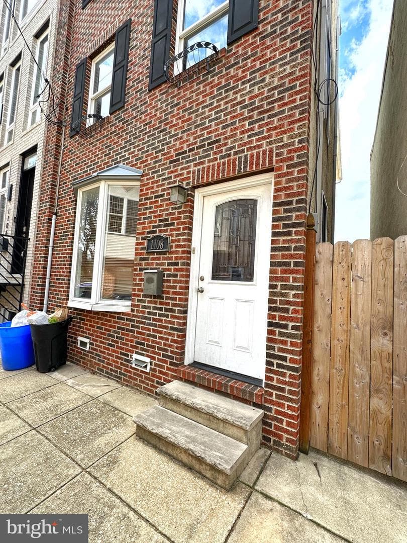 1108 E Oxford Street photo 6