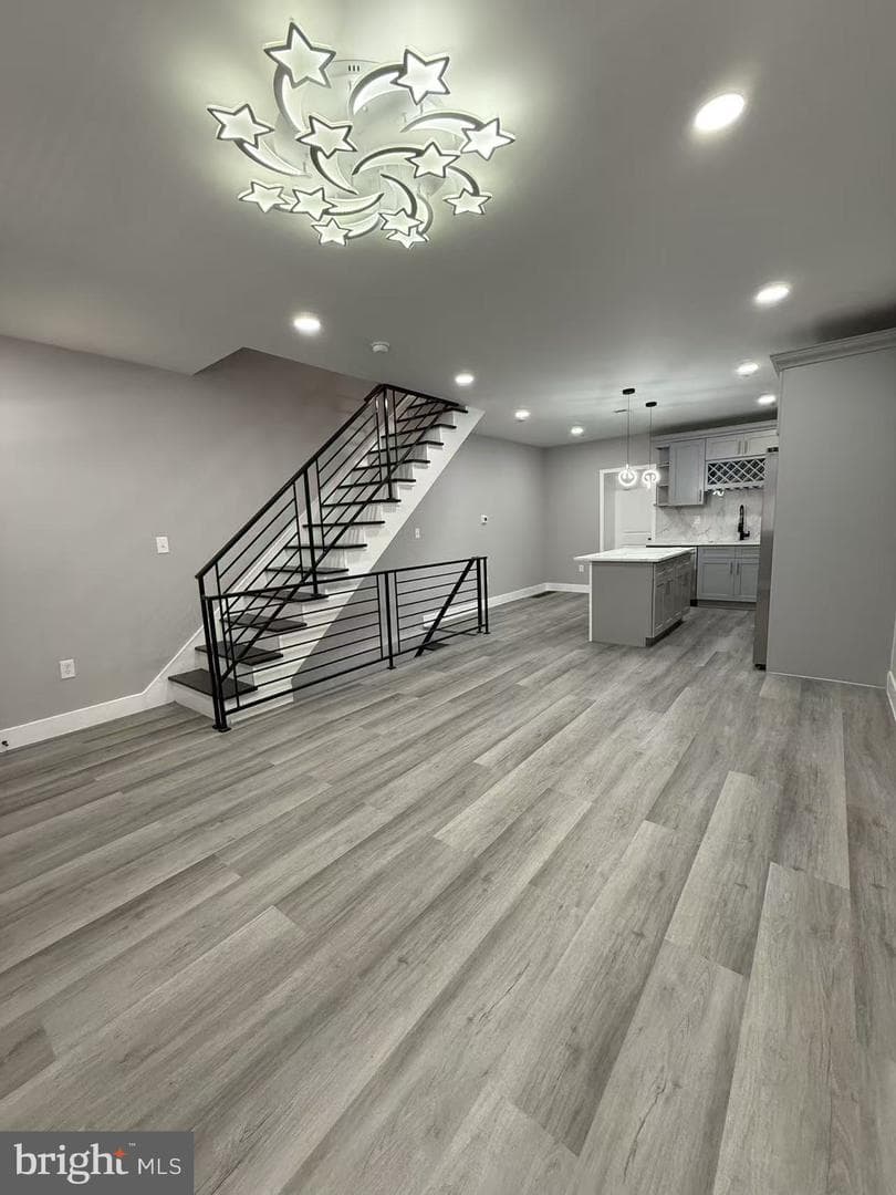 2705 S Sheridan Street photo 5