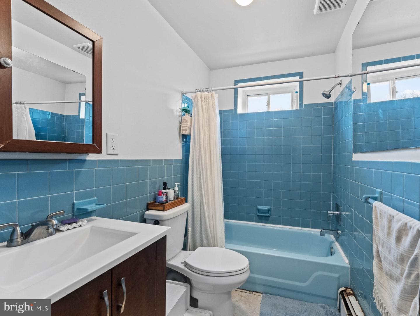 233 E Slocum Street photo 11