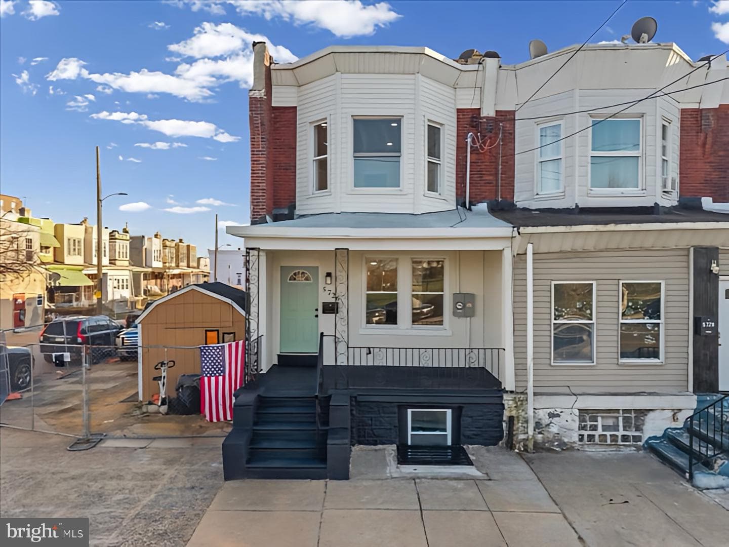 5726 Vine Street