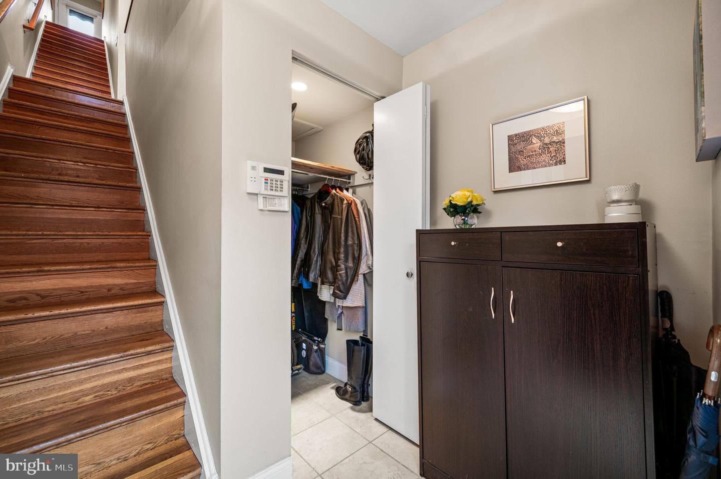 38 Saint James Court photo 4