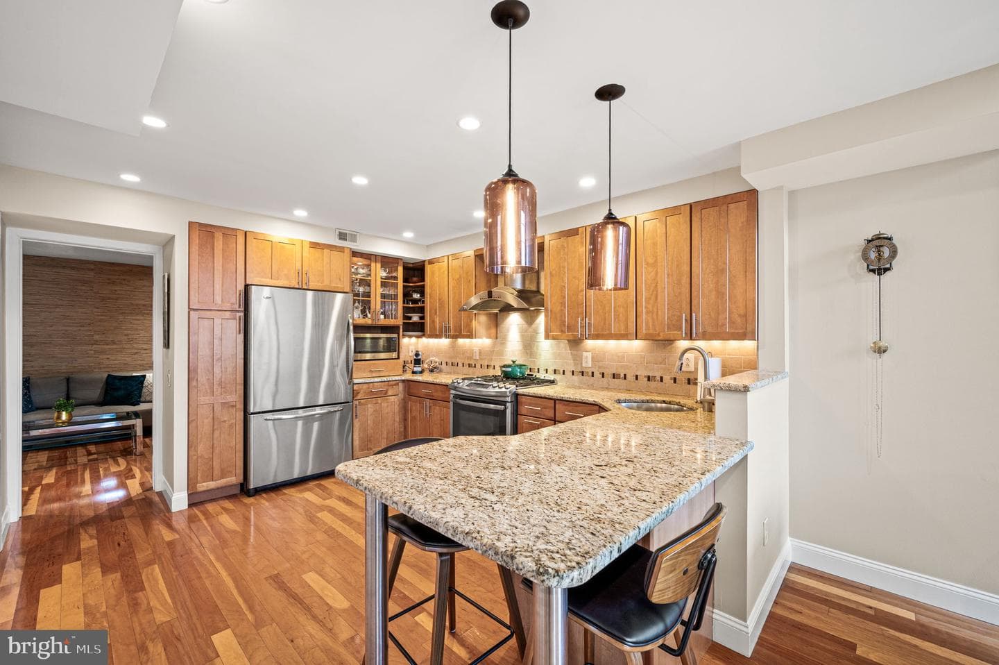 38 Saint James Court photo 8