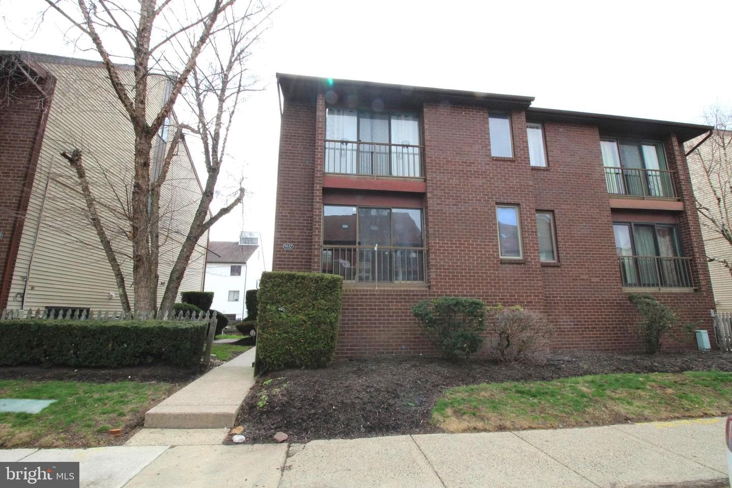 9557 James Street #a