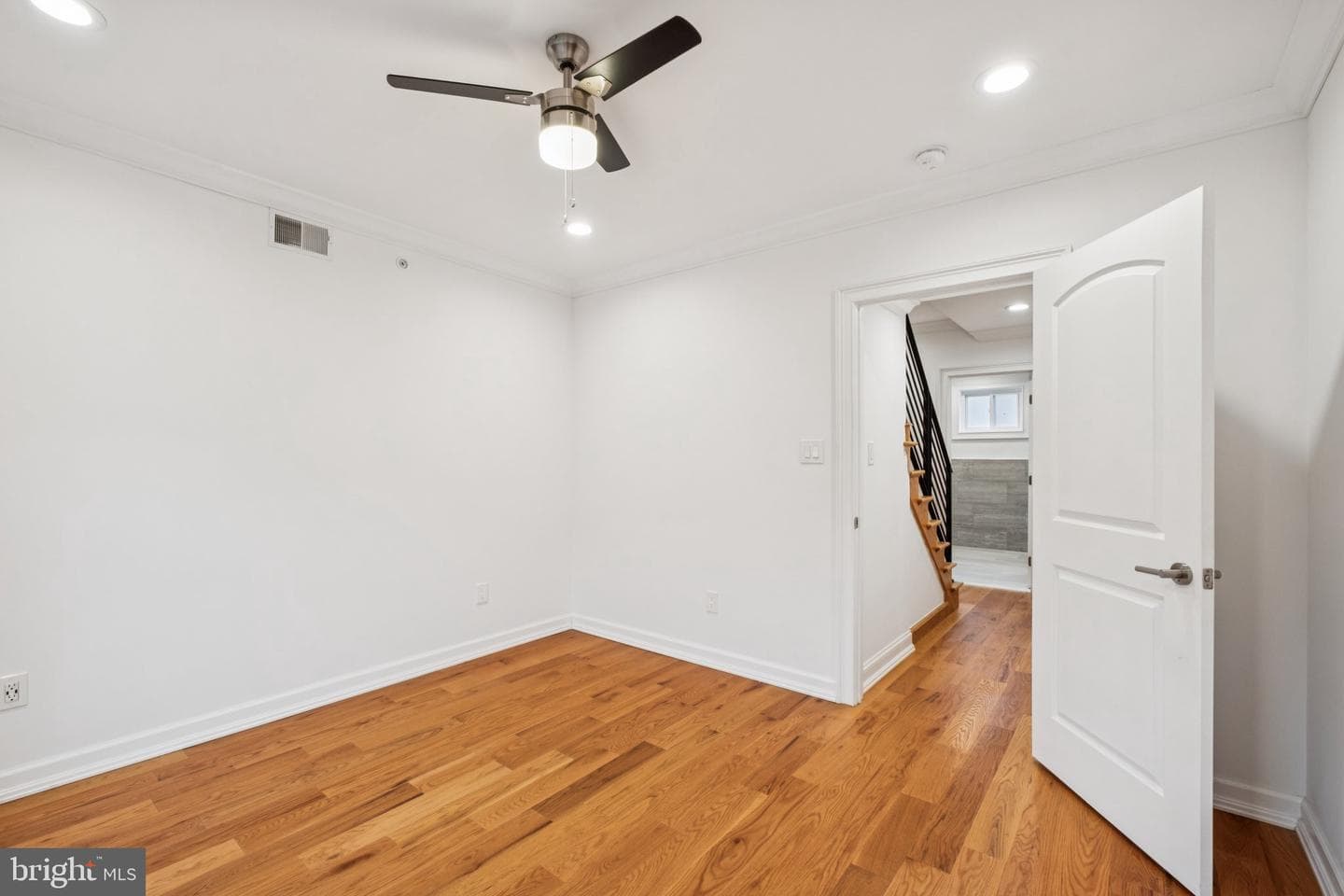 1710 W Seybert Street photo 21