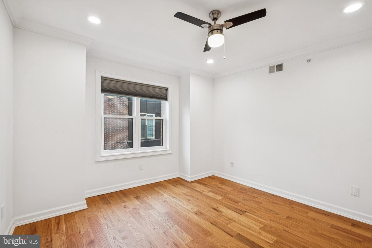 1710 W Seybert Street photo 25